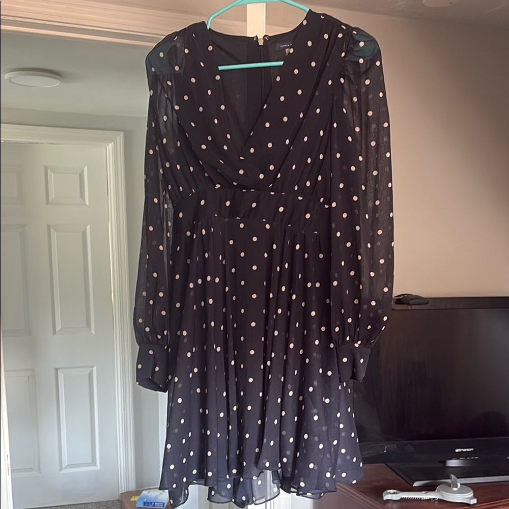 ✨HP✨Tommy Hilfiger Dress - Picture 2 of 8